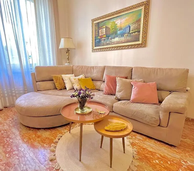 Elegant House In Rome Apartment